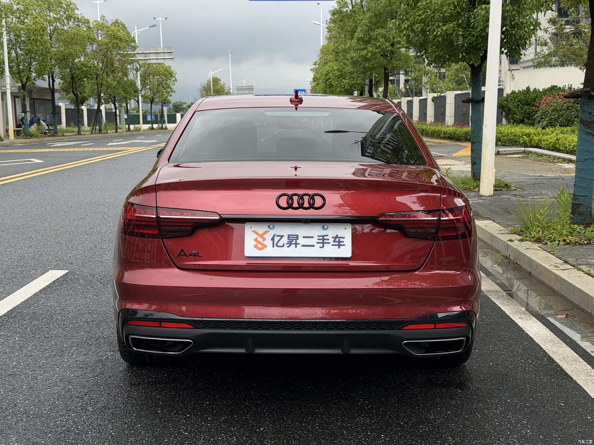 Audi A4L, 2022 все фото