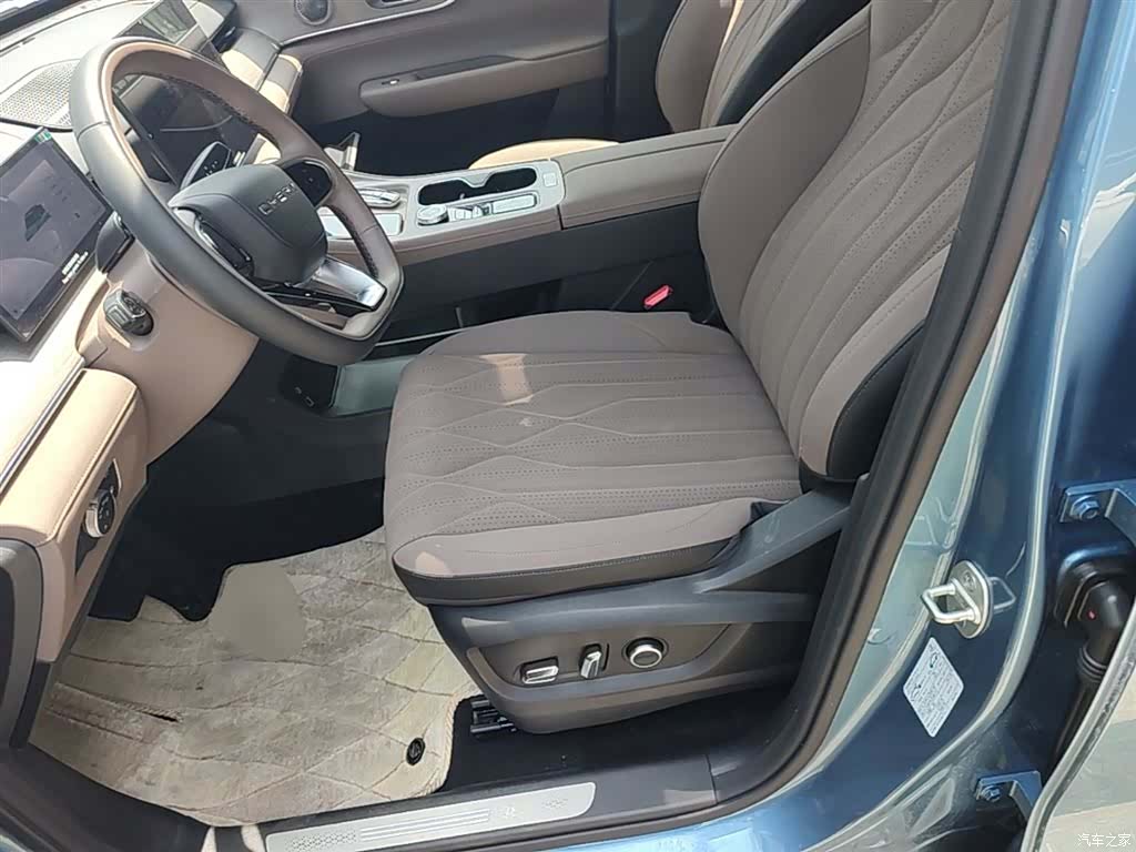 Chery Tiggo 8 Plus, 2025 15