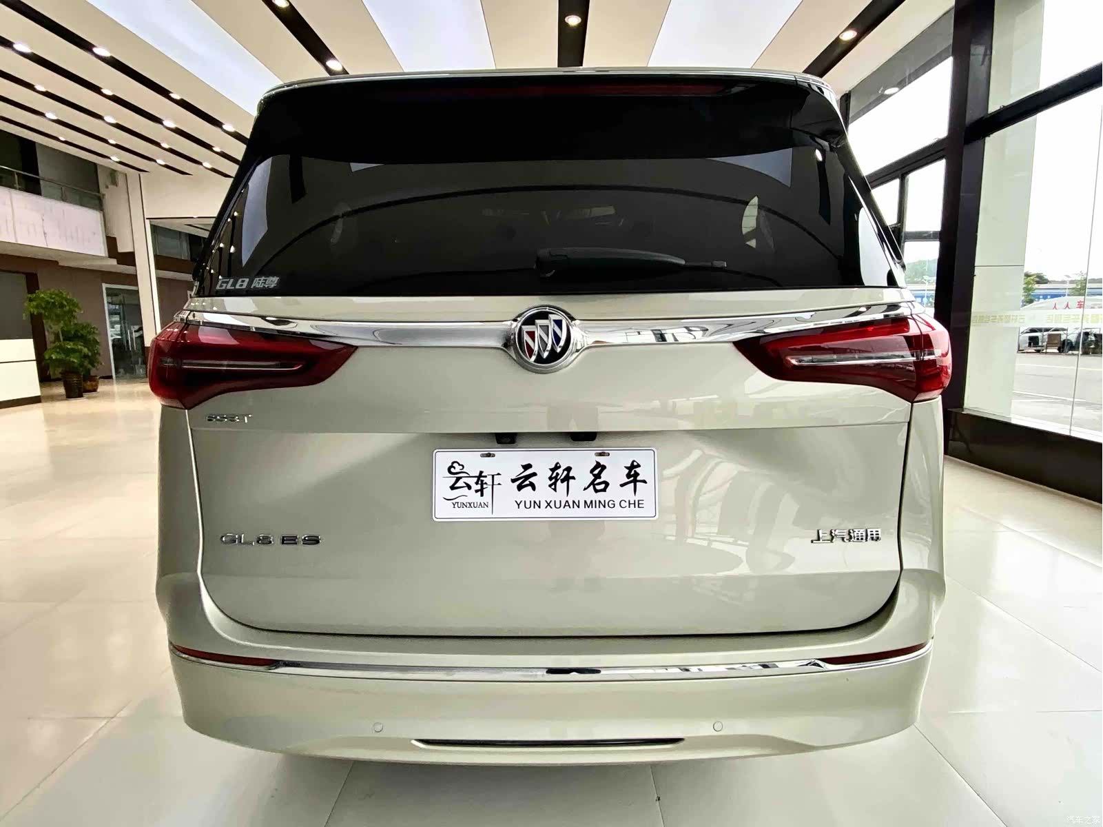 Buick GL8, 2020 4