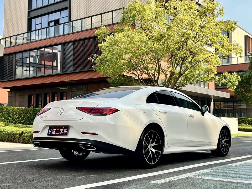 Mercedes-Benz CLS