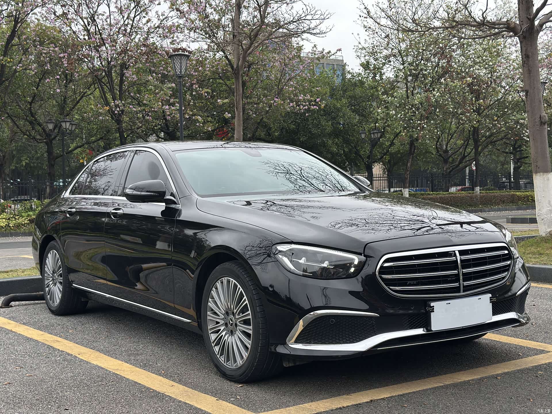 Mercedes-Benz E-Class, 2022 3