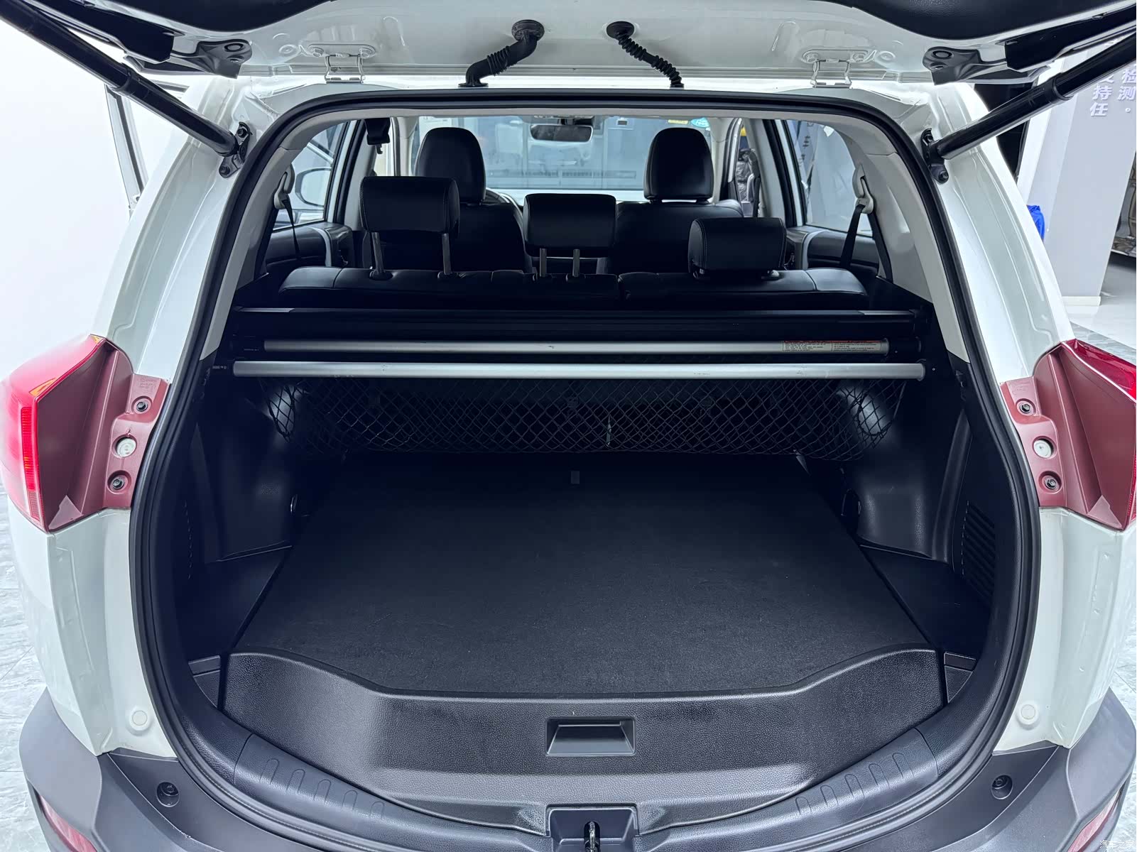 Toyota RAV4, 2015 17