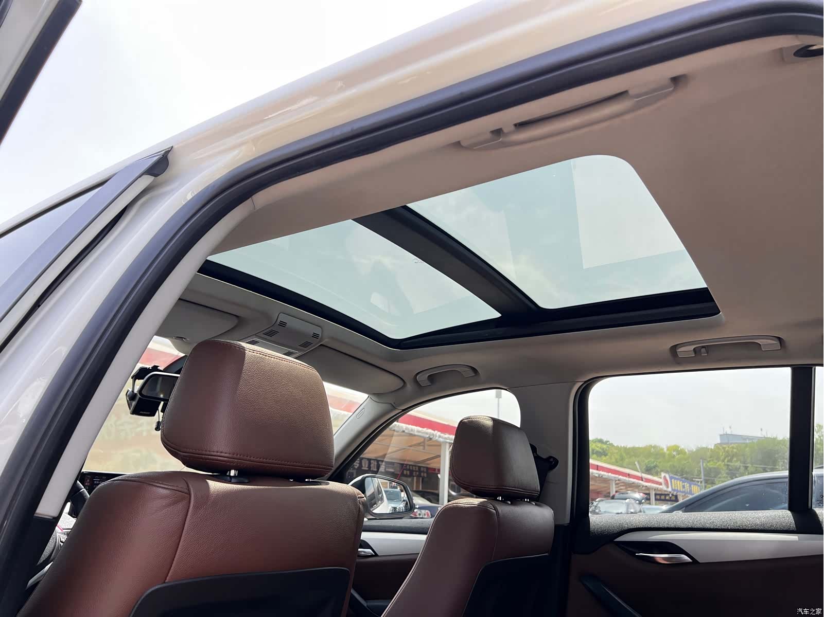 BMW X1, 2015 12
