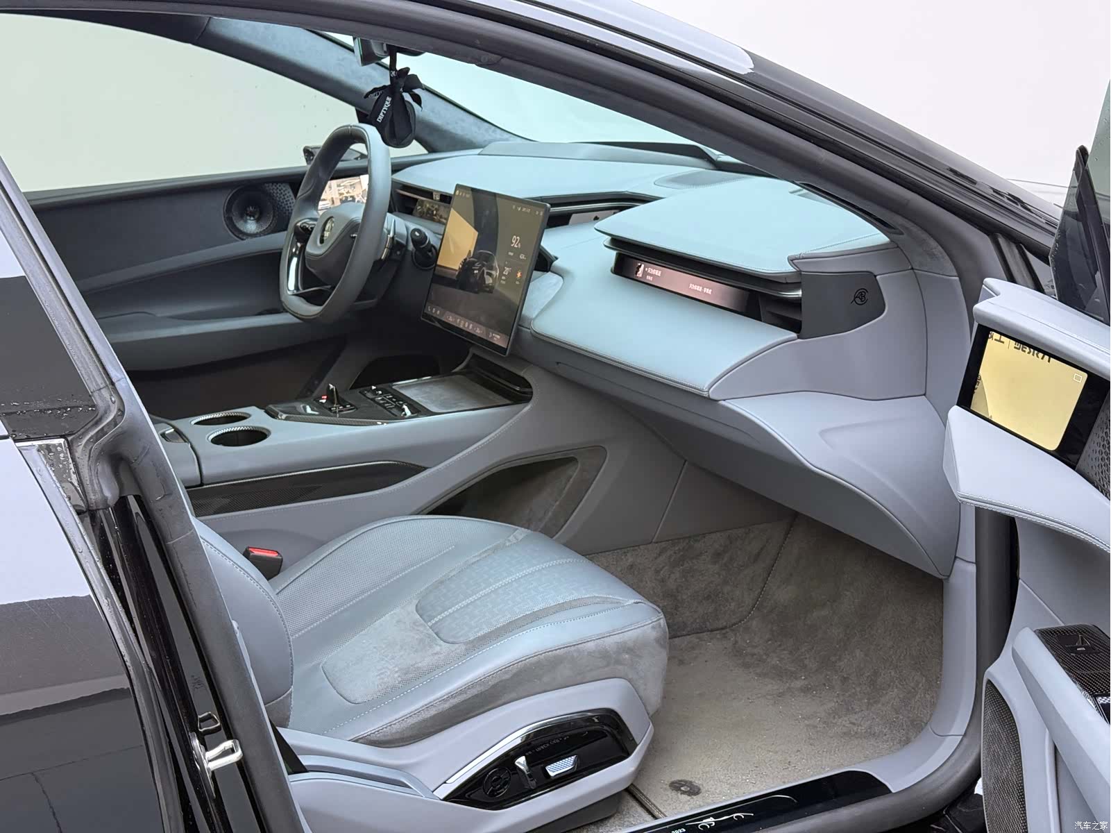 Lotus EMEYA, 2025 19