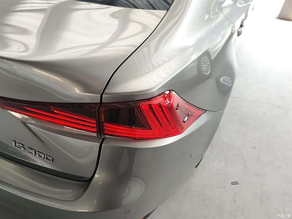 Lexus IS, 2017 8