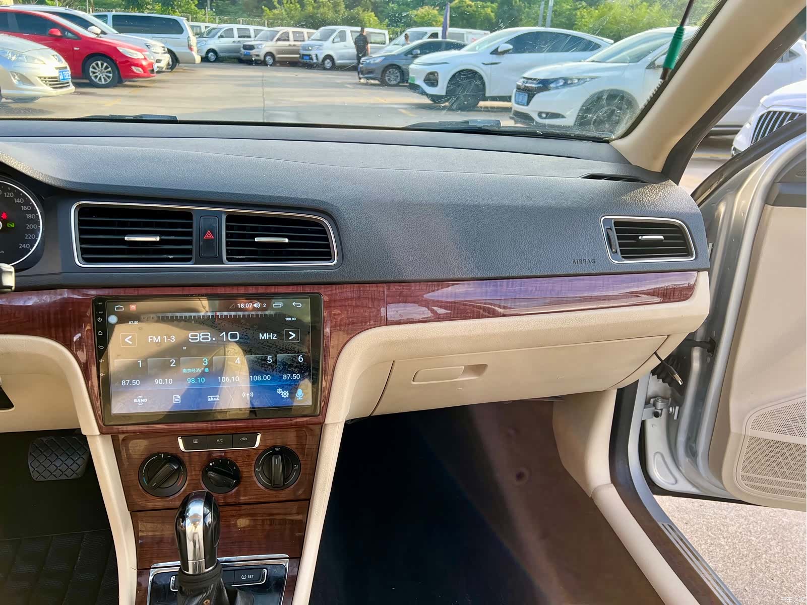 Volkswagen Lavida, 2014 8