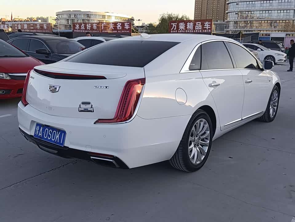 Cadillac XTS