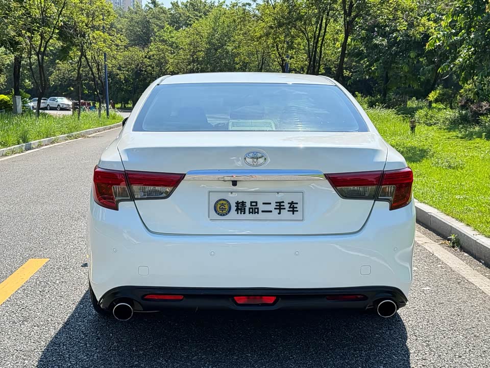 Toyota Reiz Toyota Reiz
