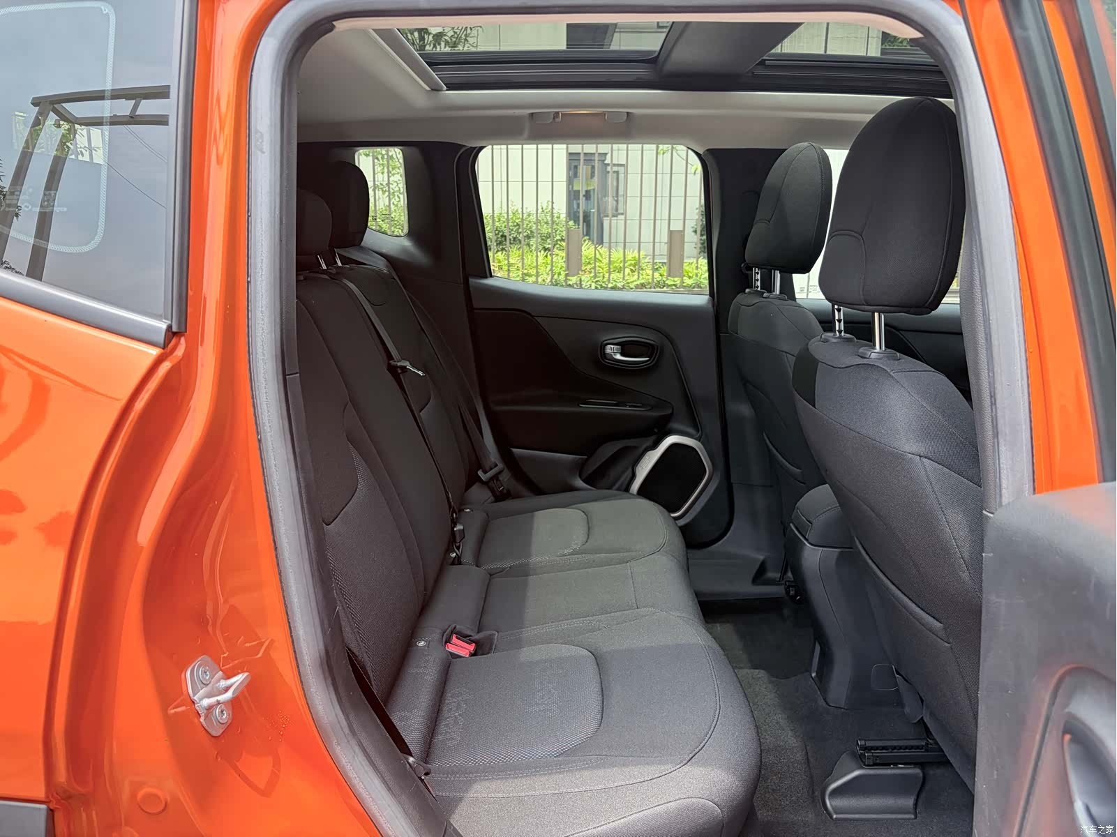 Jeep Renegade, 2016 11