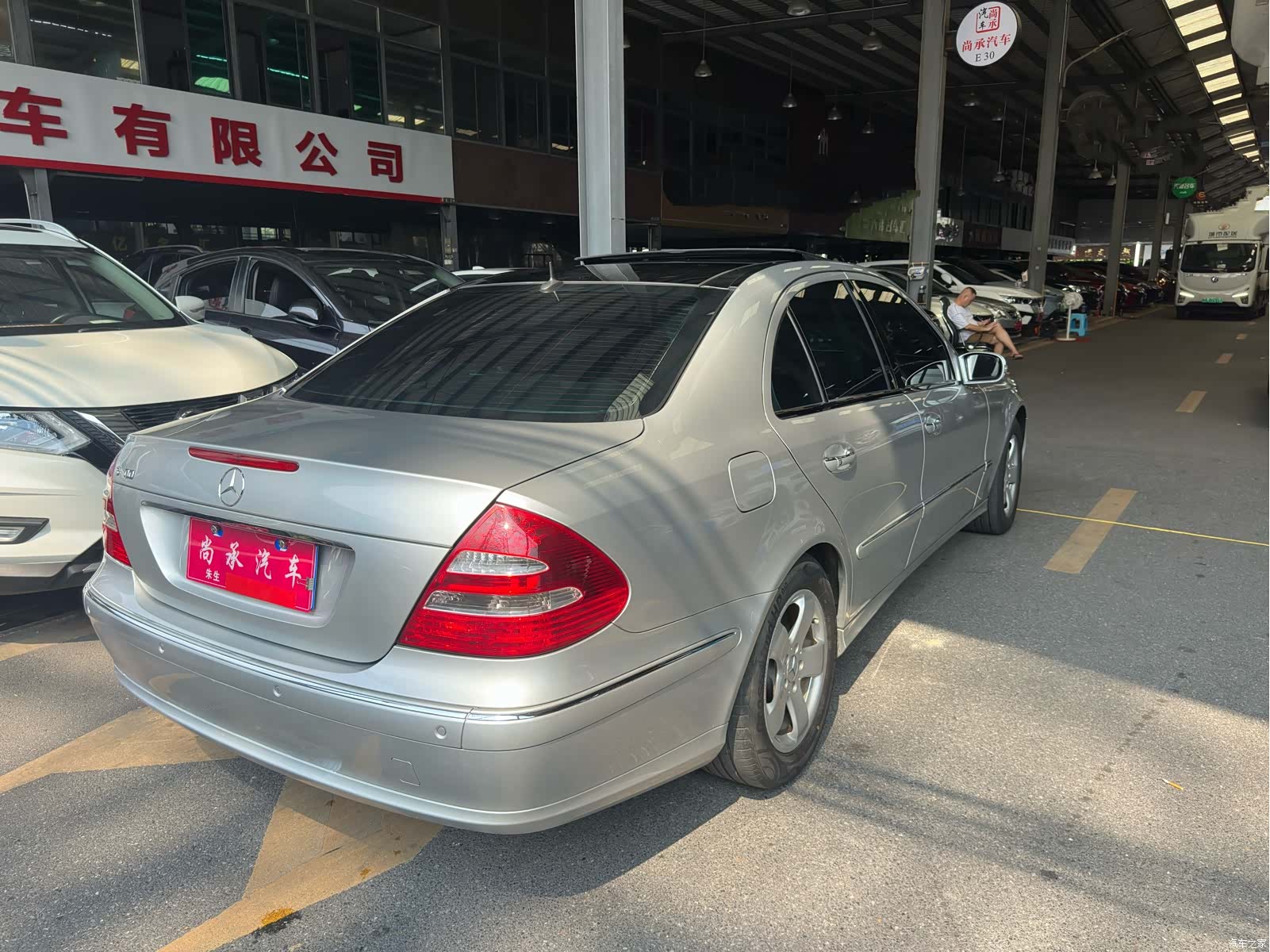 Mercedes-Benz E-Class, 2005 4