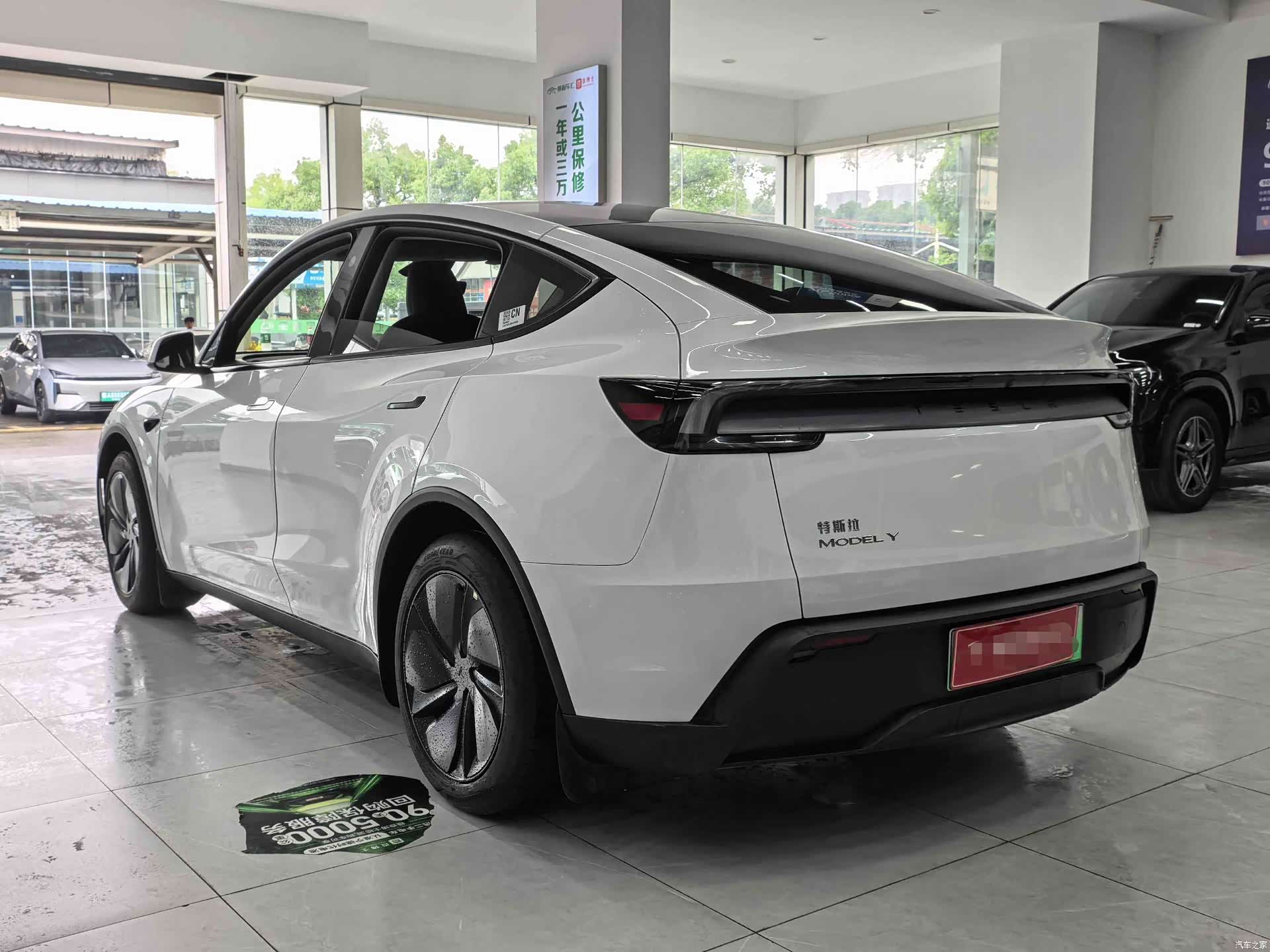 Tesla Model Y, 2025 9