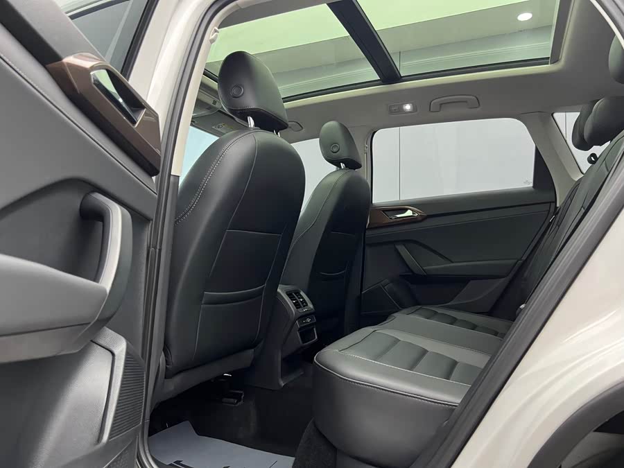 Volkswagen Tharu 2023, фото 8