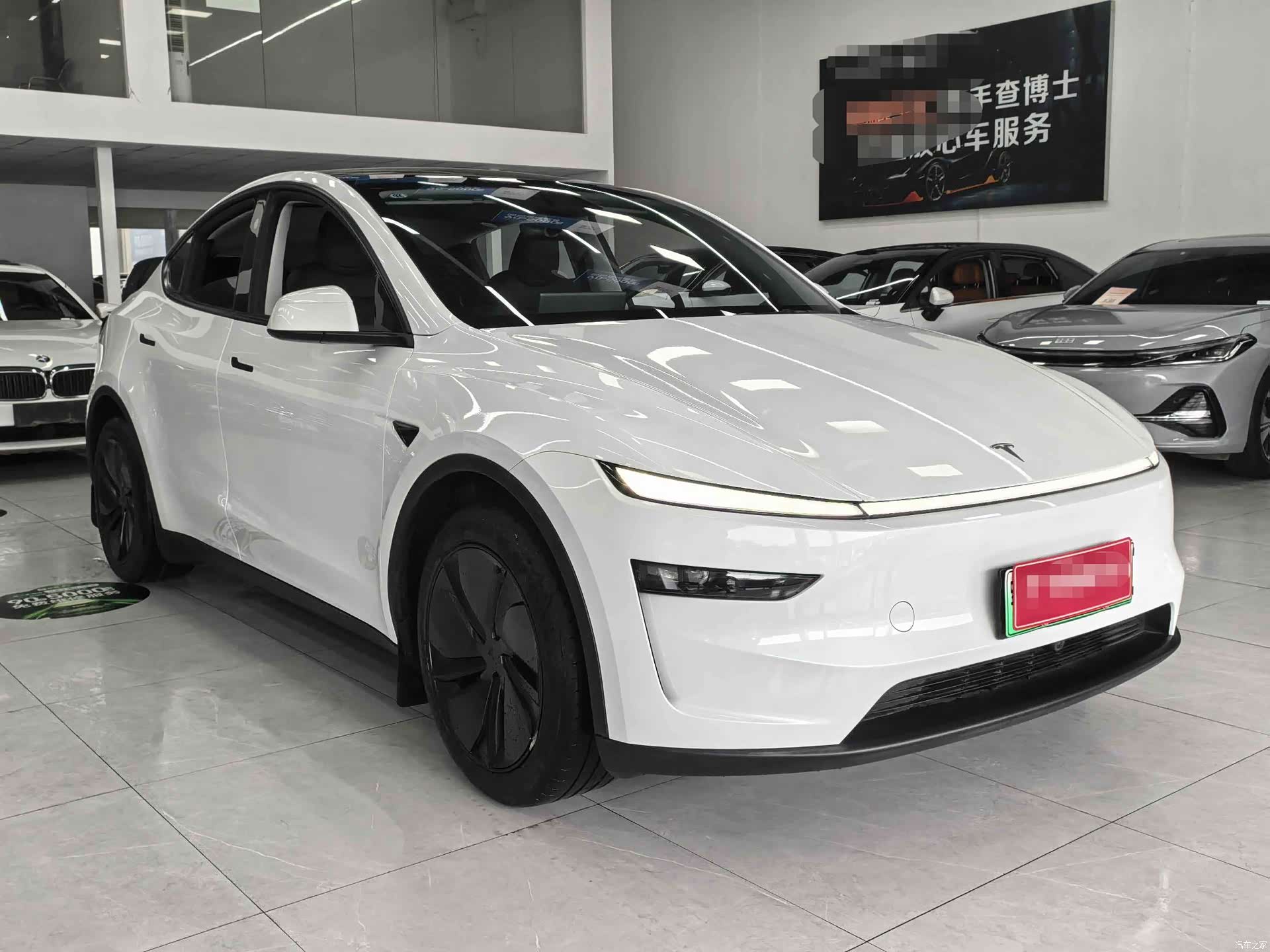 Tesla Model Y, 2025 3