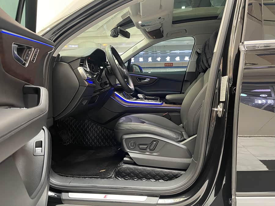 Audi Q7 2023, фото 7