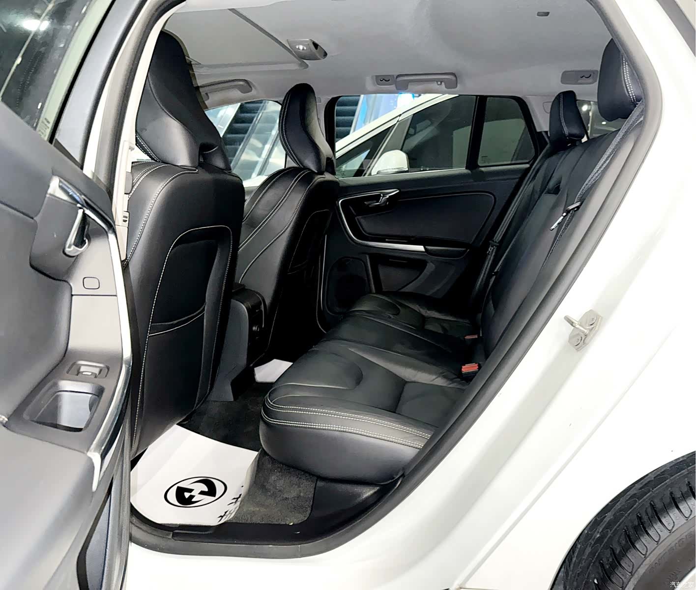 Volvo V60, 2015 6