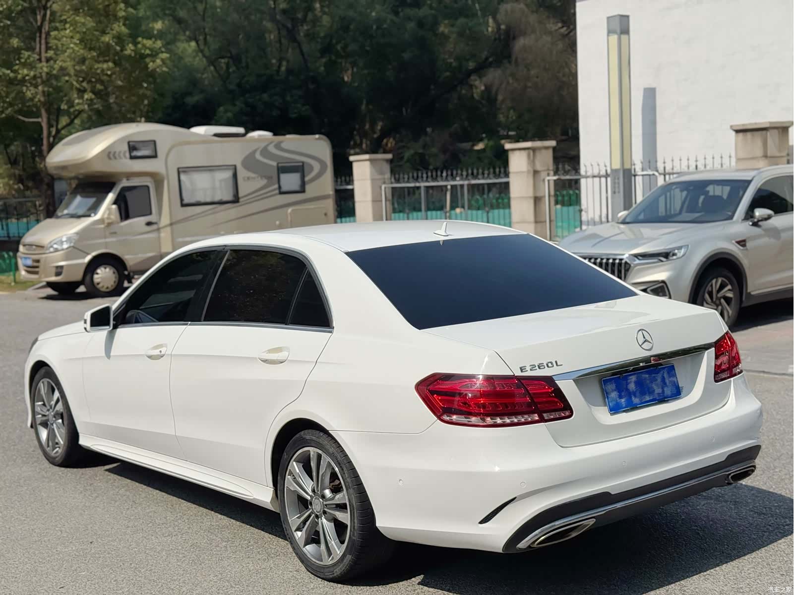 Mercedes-Benz E-Class, 2015 6