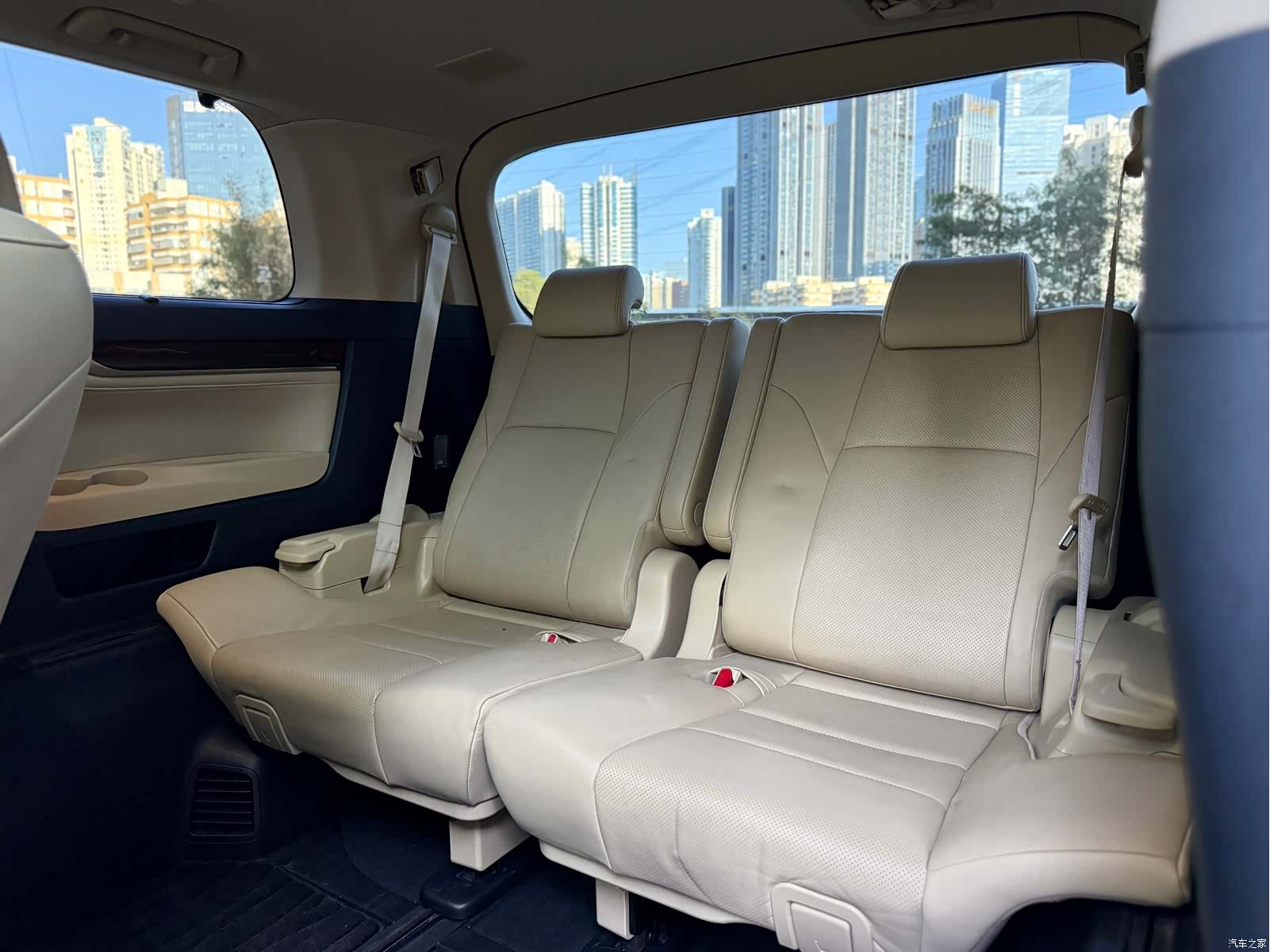 Toyota Alphard, 2017 9