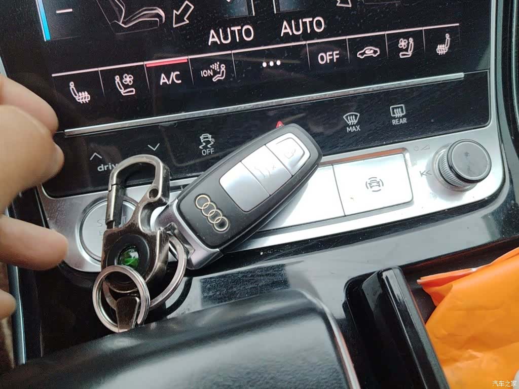 Audi A8L, 2019 9