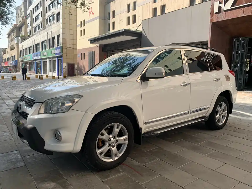 Toyota RAV4 Rongfang