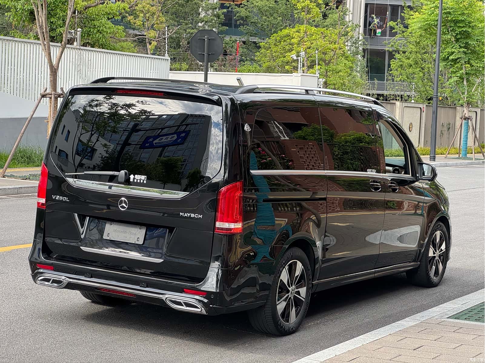 Mercedes-Benz V-Class, 2021 3