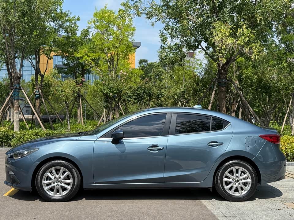 Mazda 3 Angkesaila