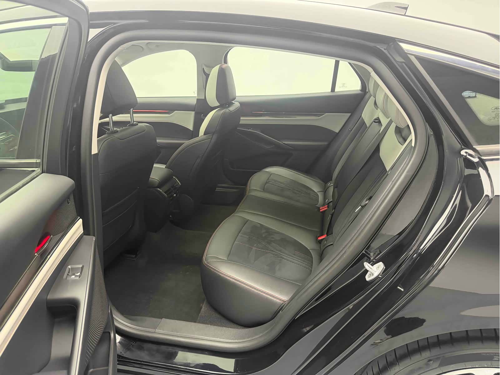 Ford Mondeo, 2022 12