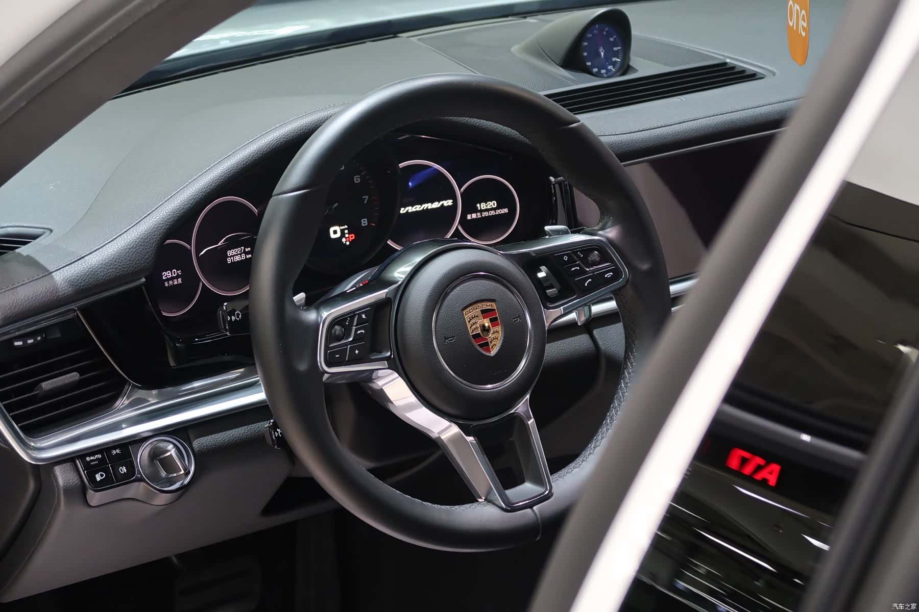 Porsche Panamera, 2019 6
