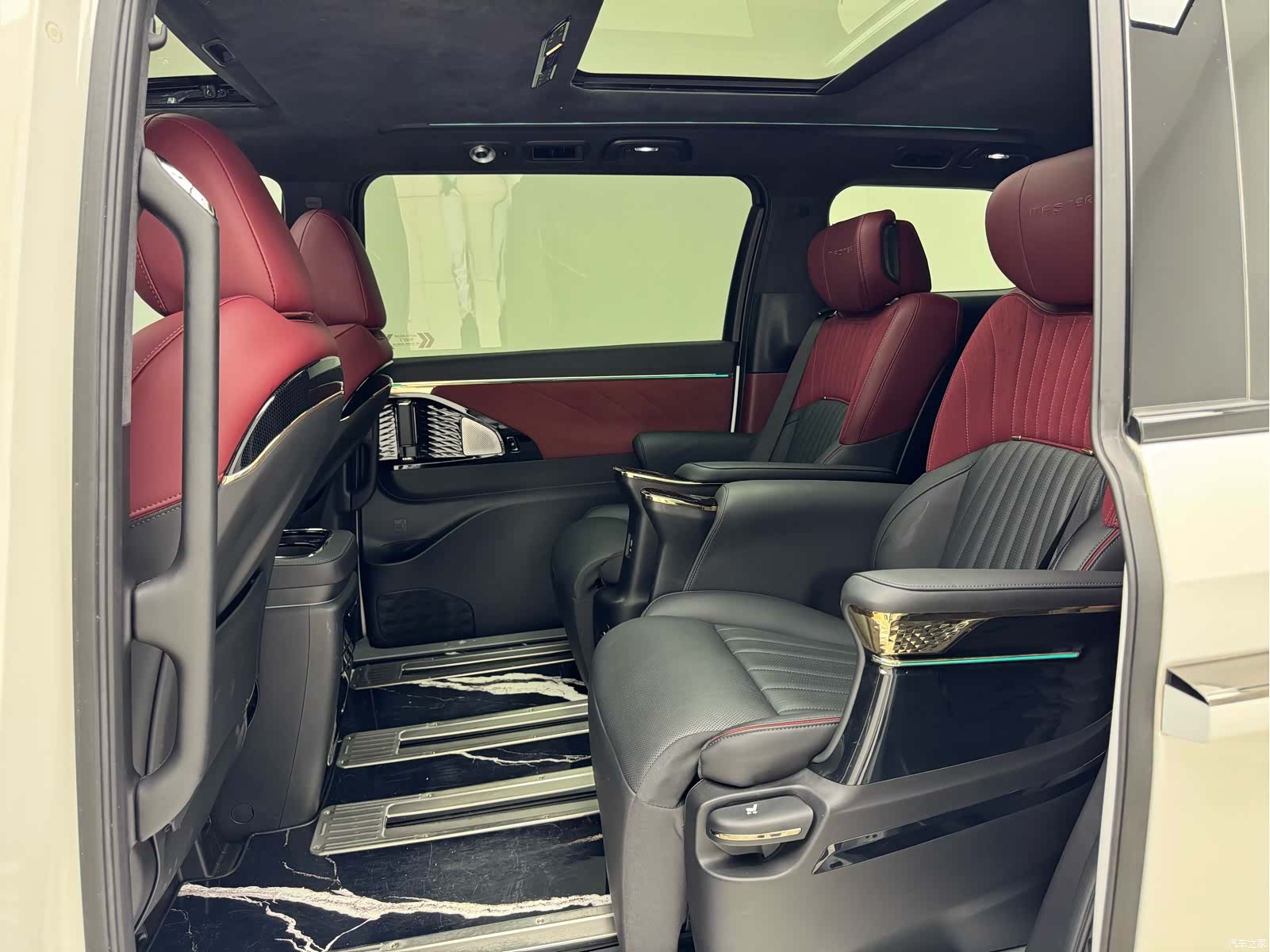 Trumpchi M8, 2023 18