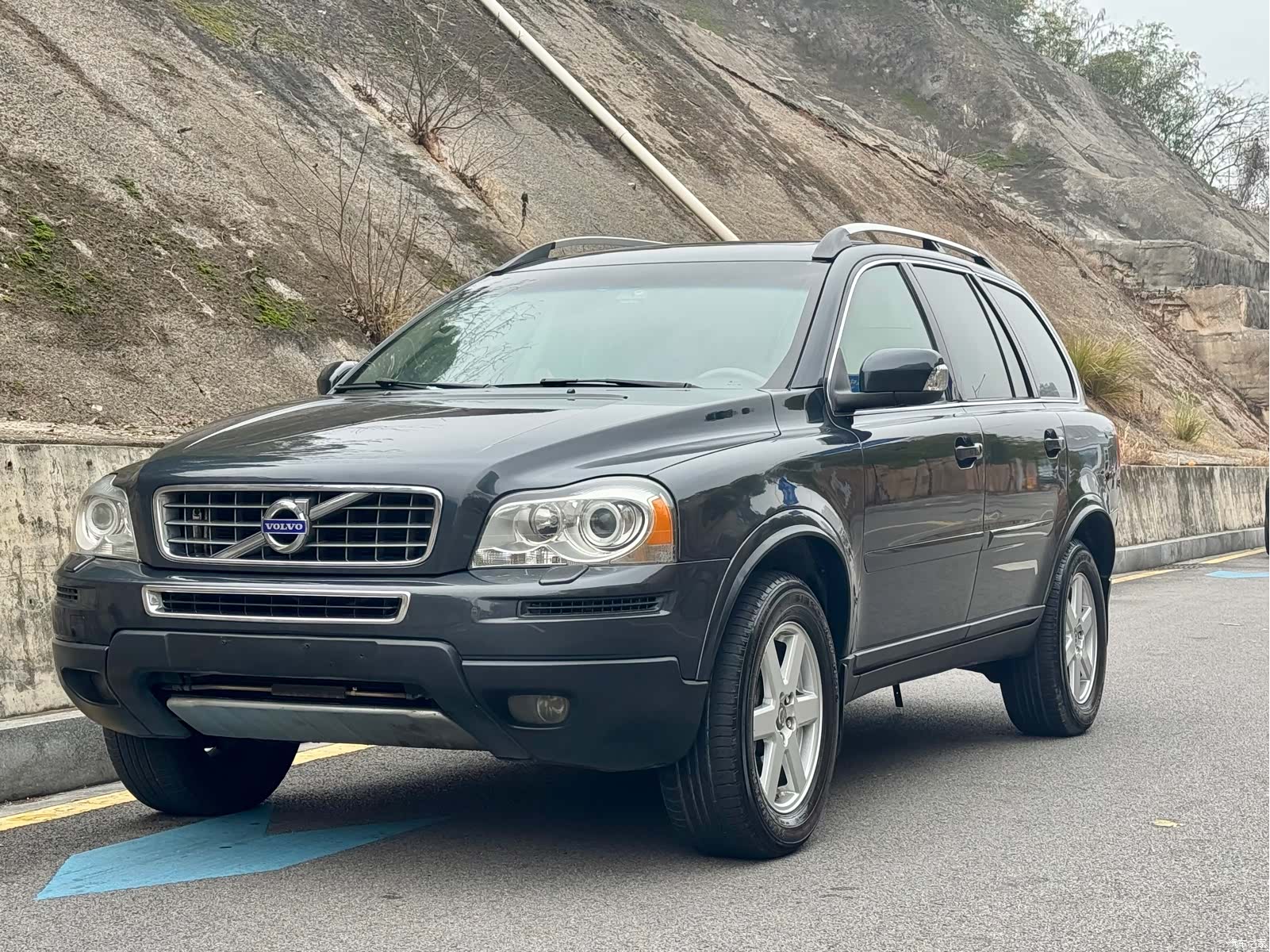 Volvo XC90, 2011 1