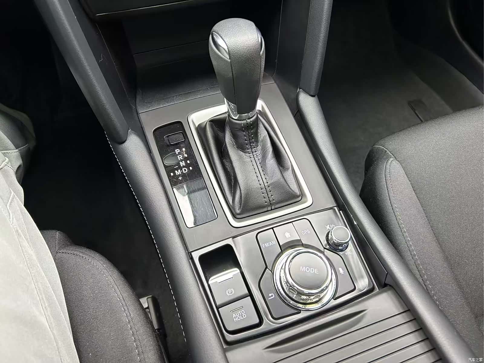 Mazda CX-4, 2023 14