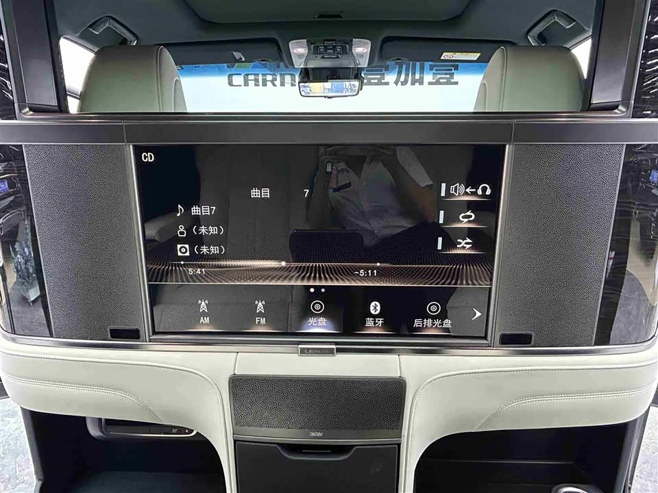 Lexus LM Lexus LM