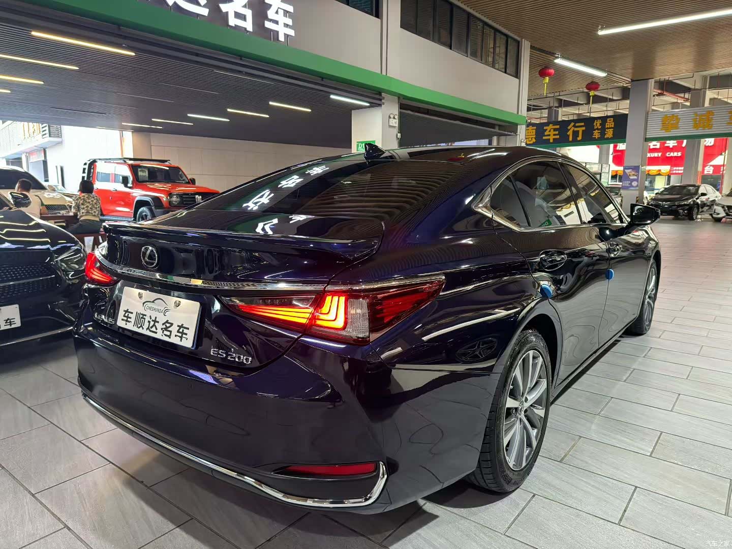 Lexus ES, 2019 12