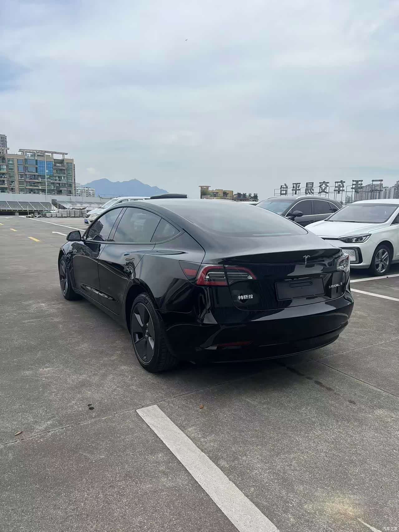 Tesla Model 3, 2022 3