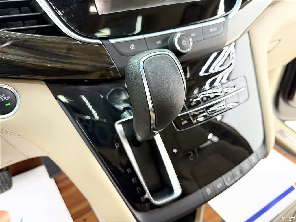 Buick GL8, 2019 12
