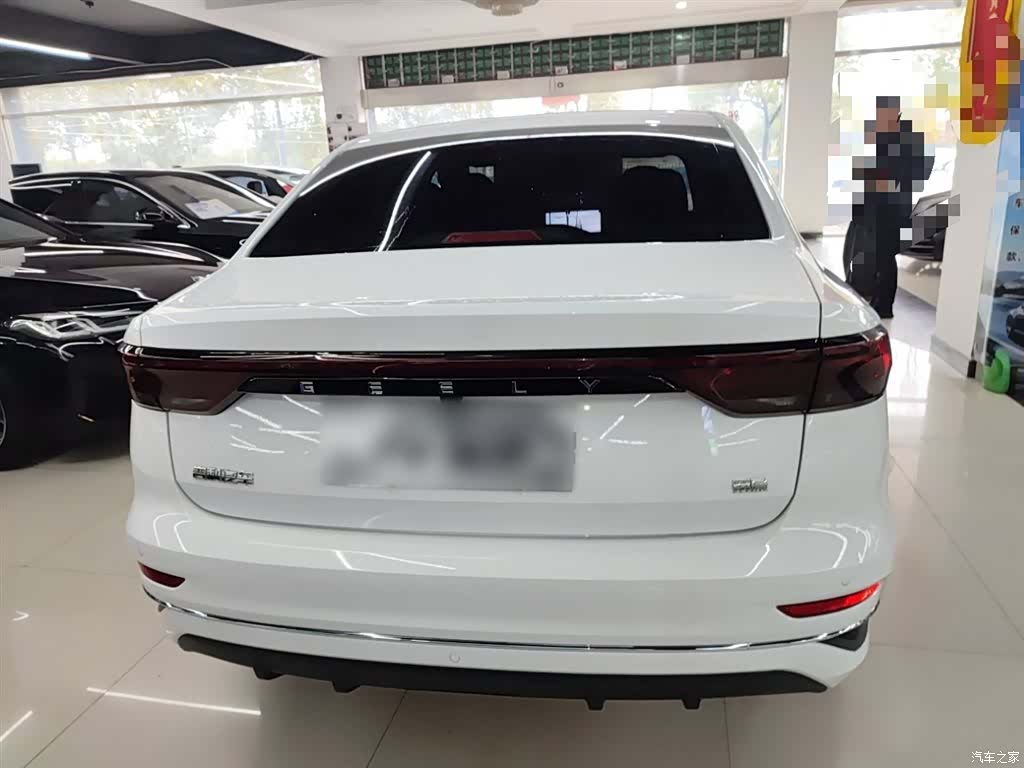 Geely Emgrand, 2024 4
