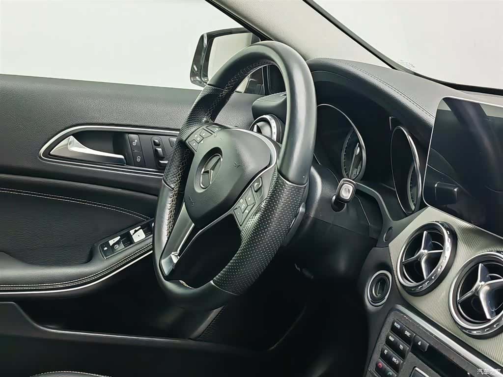Mercedes-Benz GLA, 2015 22
