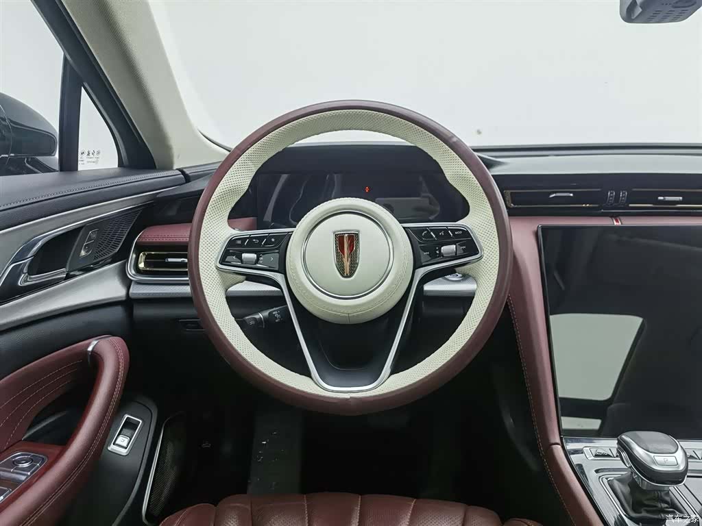 Hongqi H5, 2023 11
