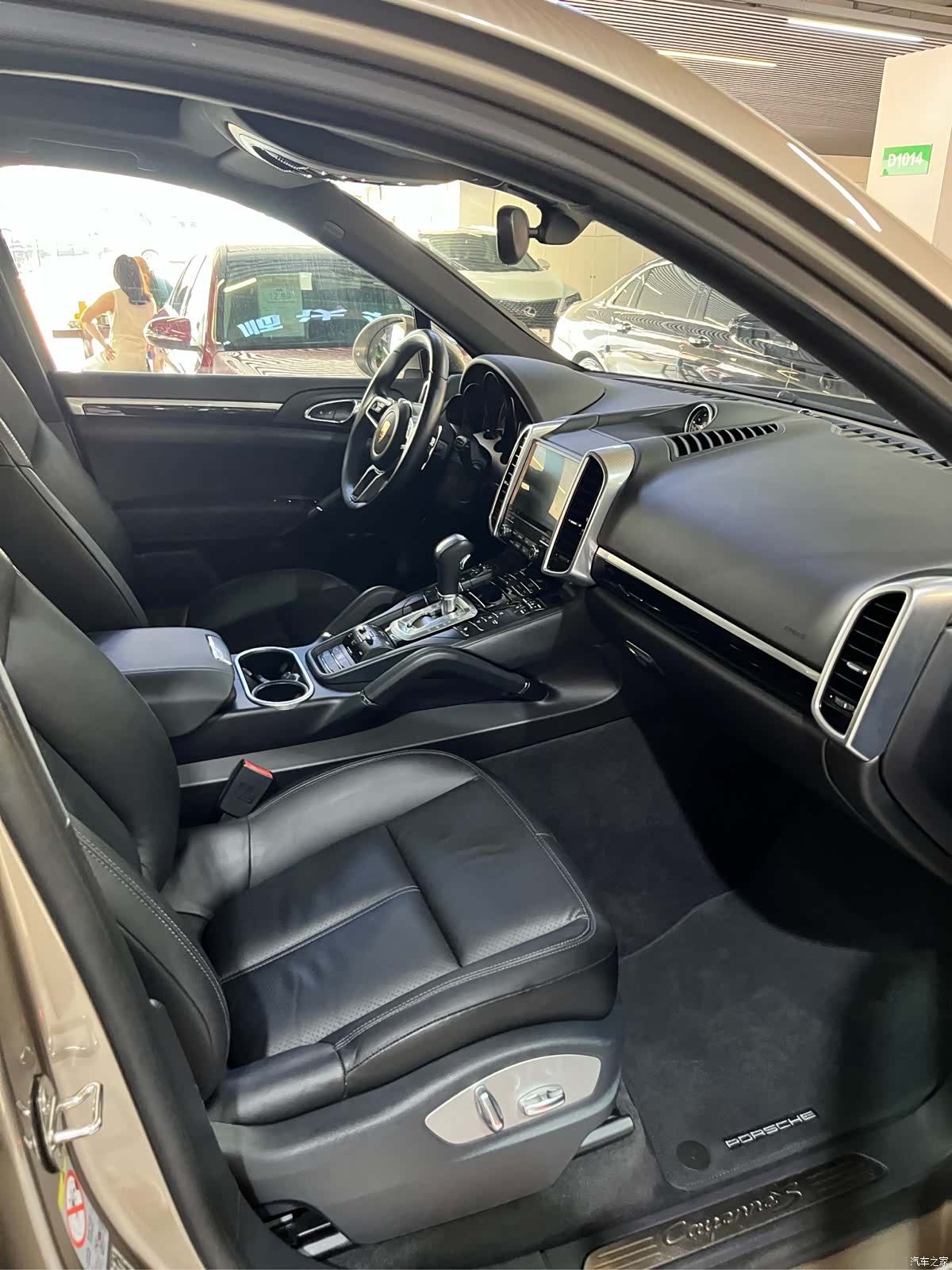 Porsche Cayenne, 2017 все фото