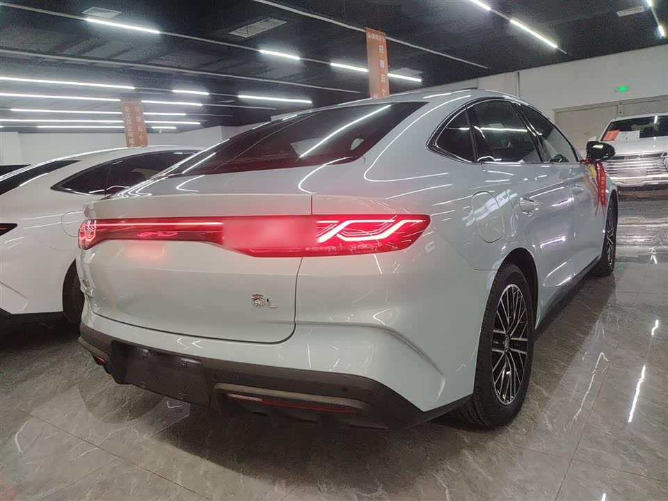 BYD Qin L BYD Qin L