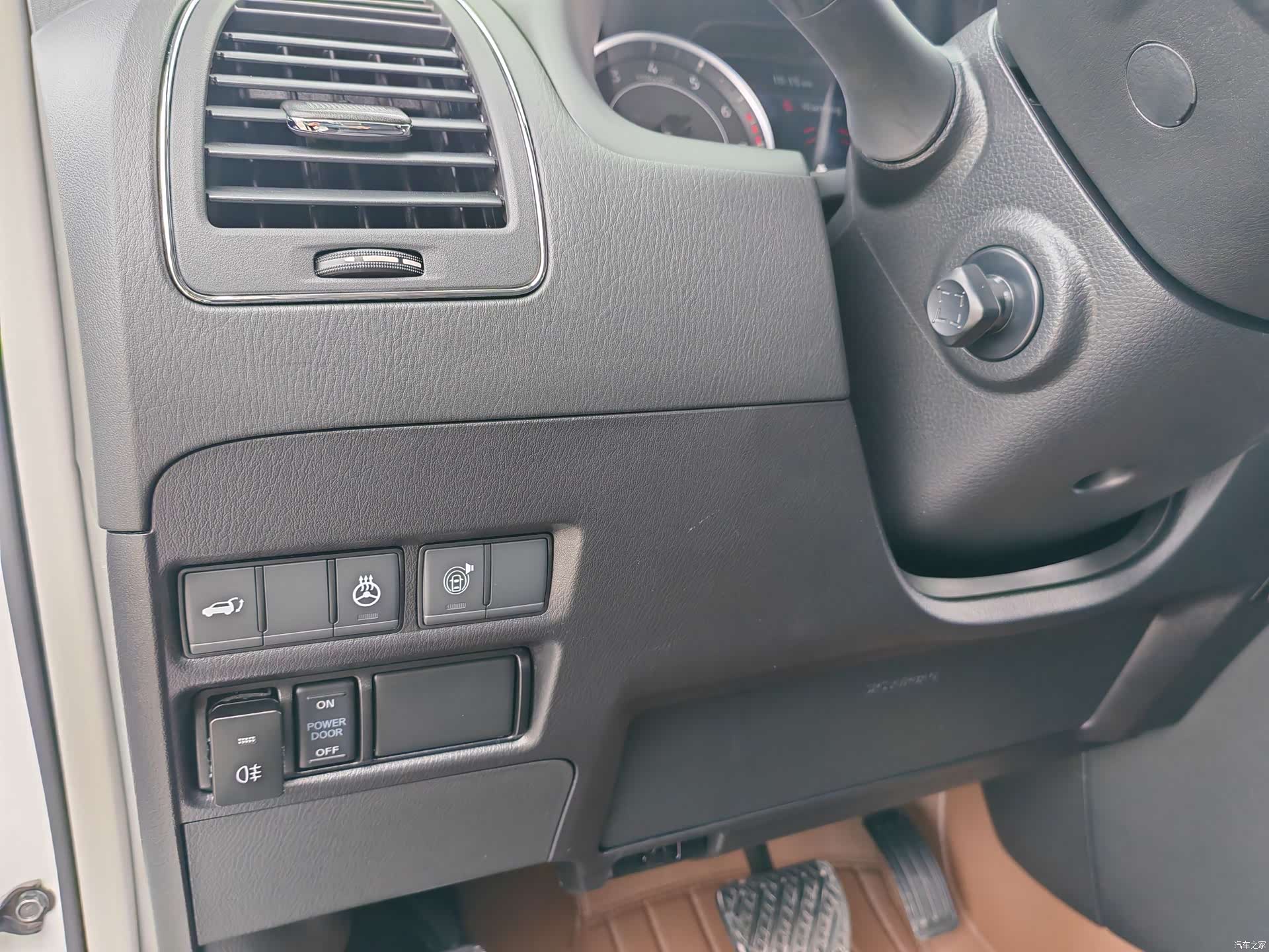 Nissan Patrol, 2023 15