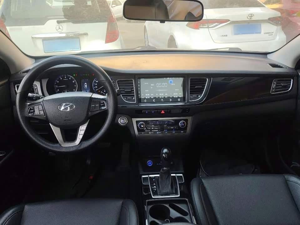 Hyundai Name picture