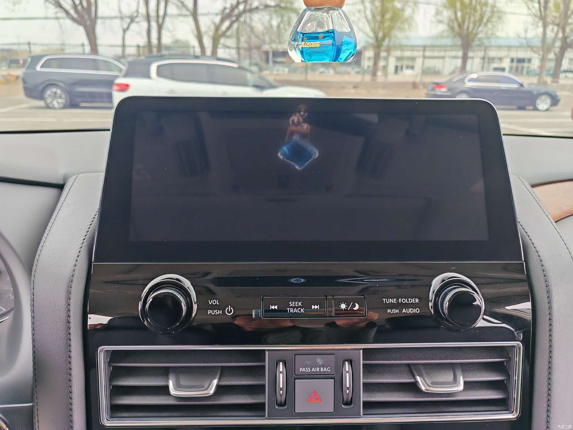 Nissan Patrol, 2023 17