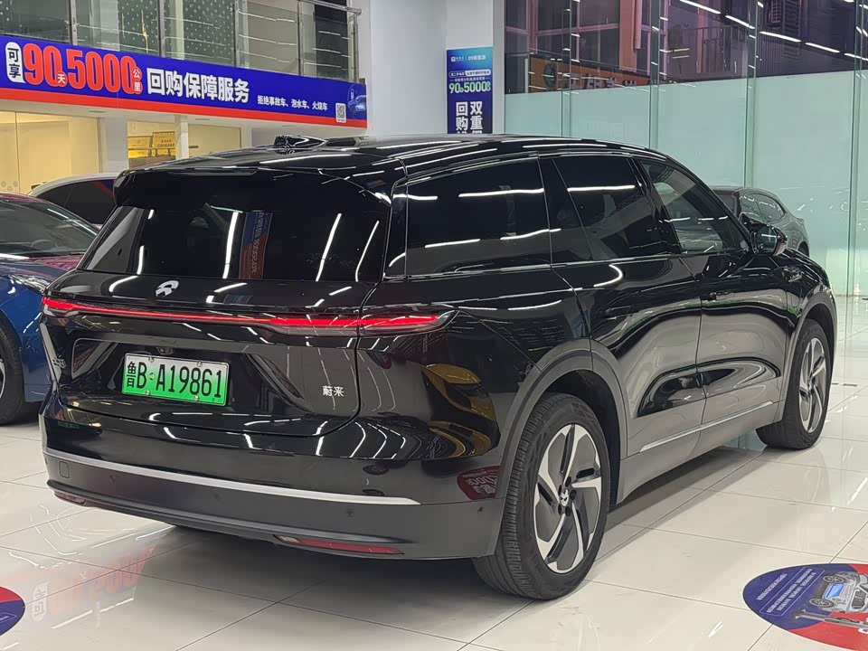 NIO ES8