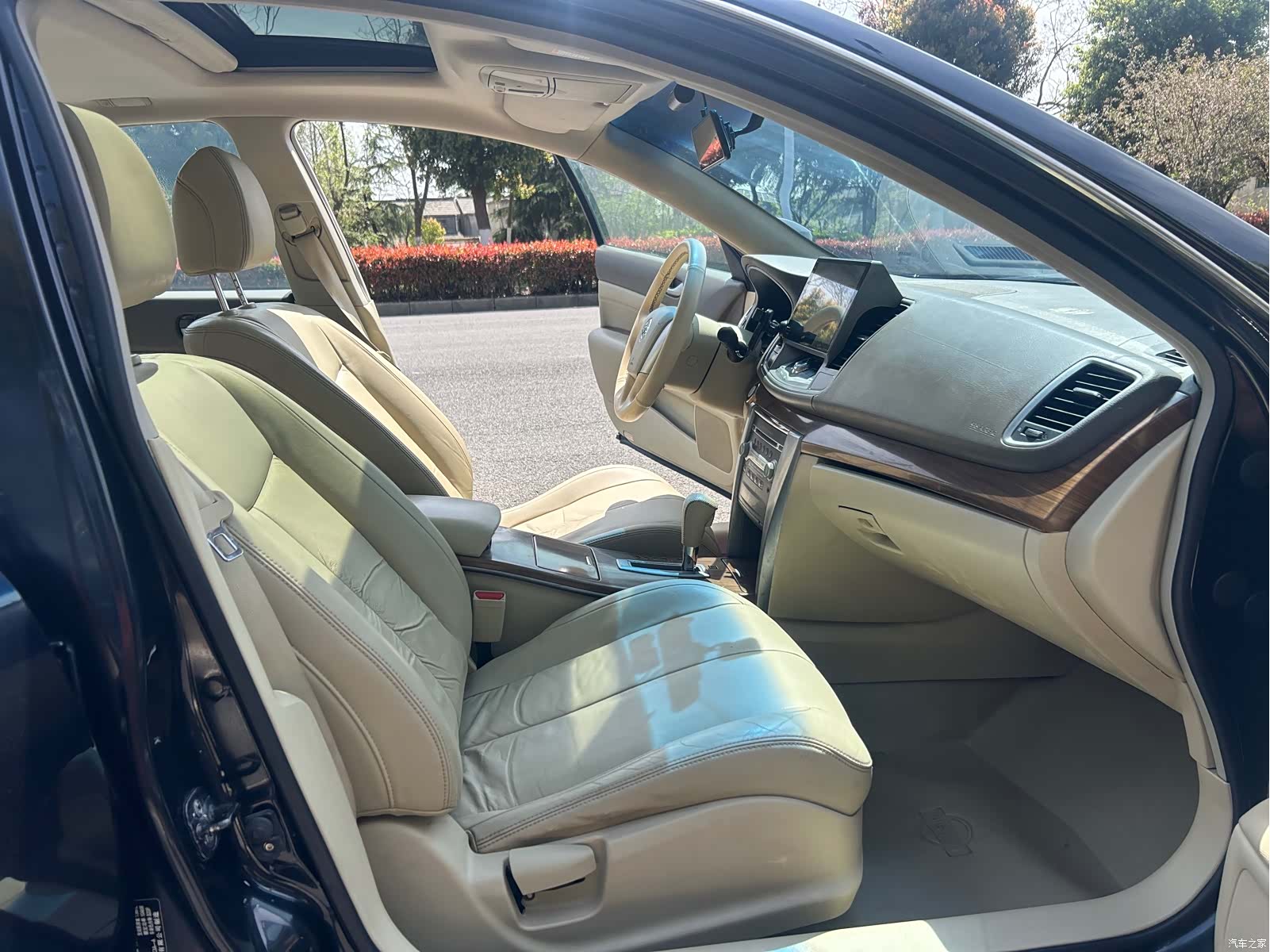 Nissan Teana, 2012 11
