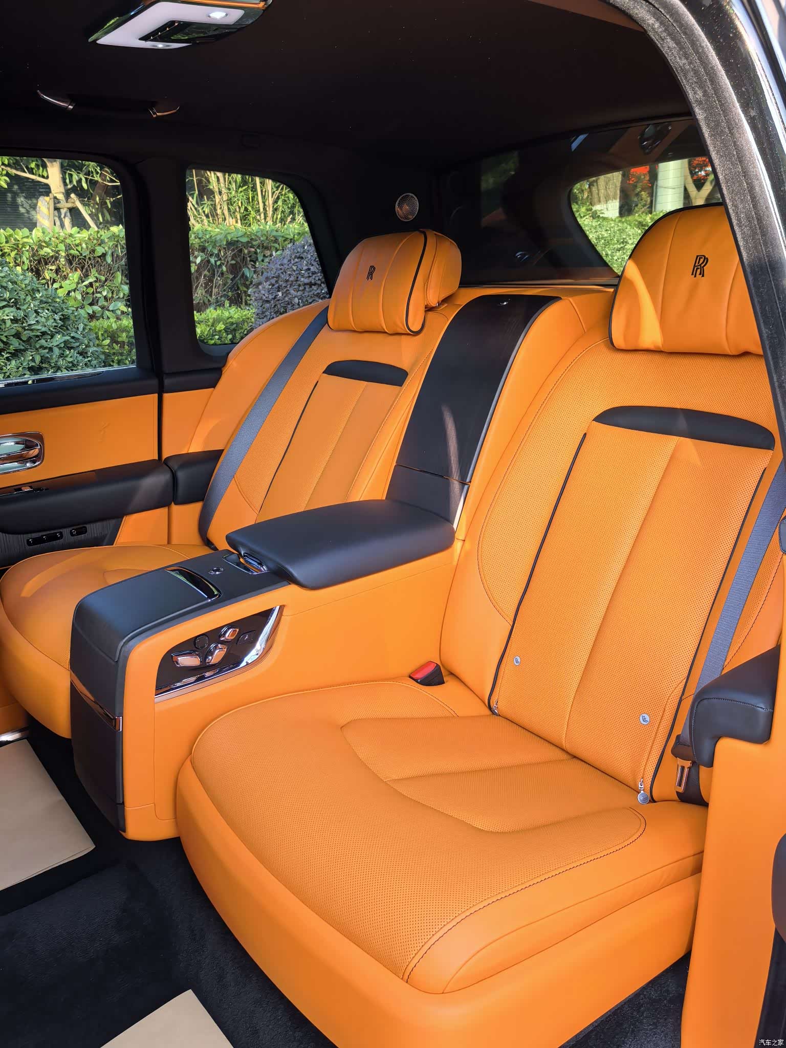Rolls-Royce Cullinan, 2022 9