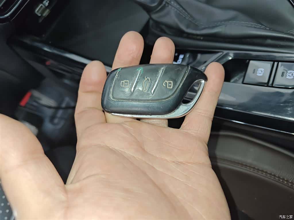 Roewe i5, 2022 9