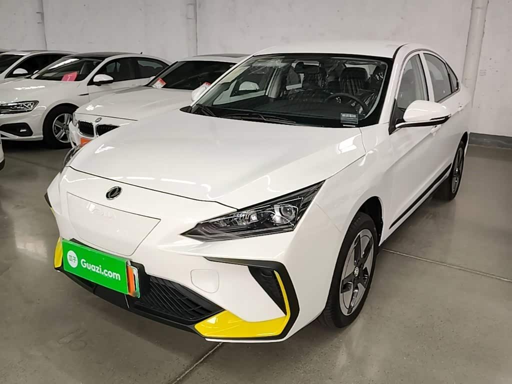 Dongfeng E70