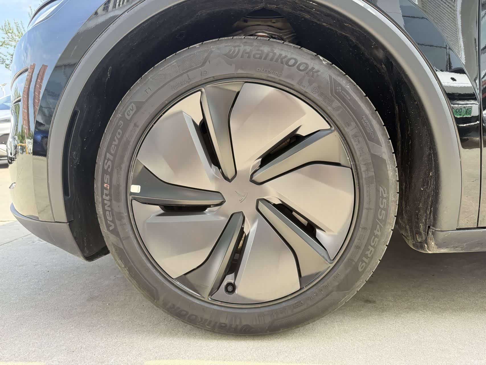 Tesla Model Y, 2026 17