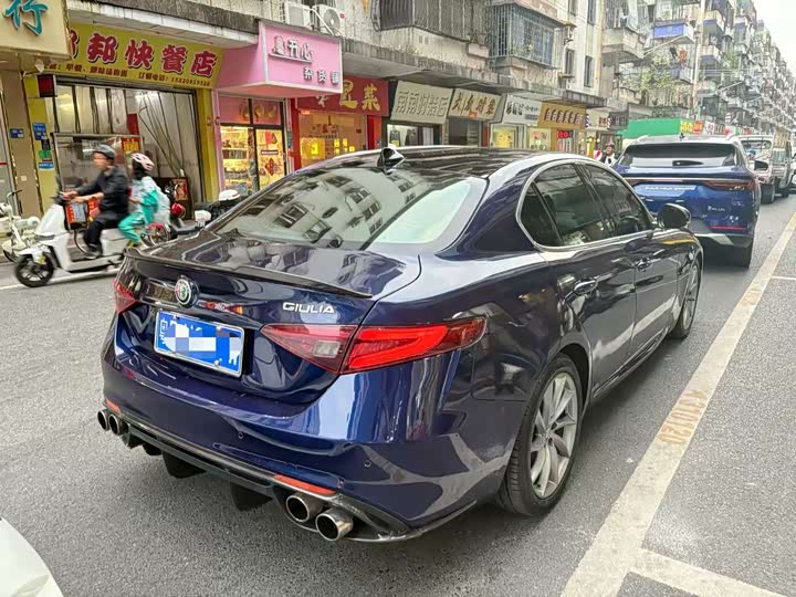 Alfa Romeo Giulia 2017 2.0T 200HP Luxury