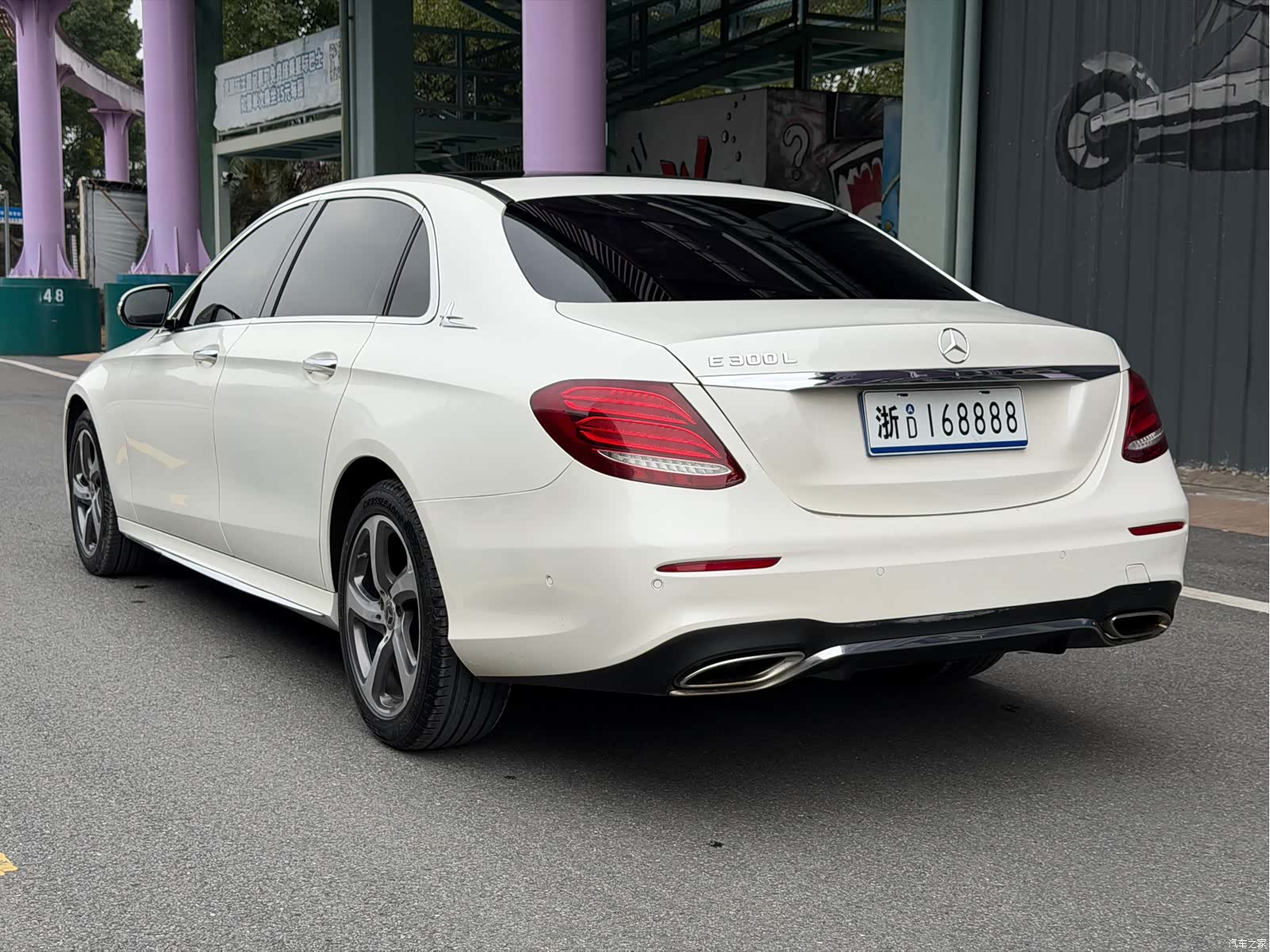 Mercedes-Benz E-Class, 2019 9